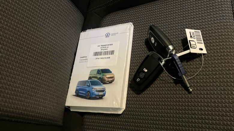 Volkswagen Transporter T32 Swb Electric 160kW 65kWh Commerce Pro Van Auto